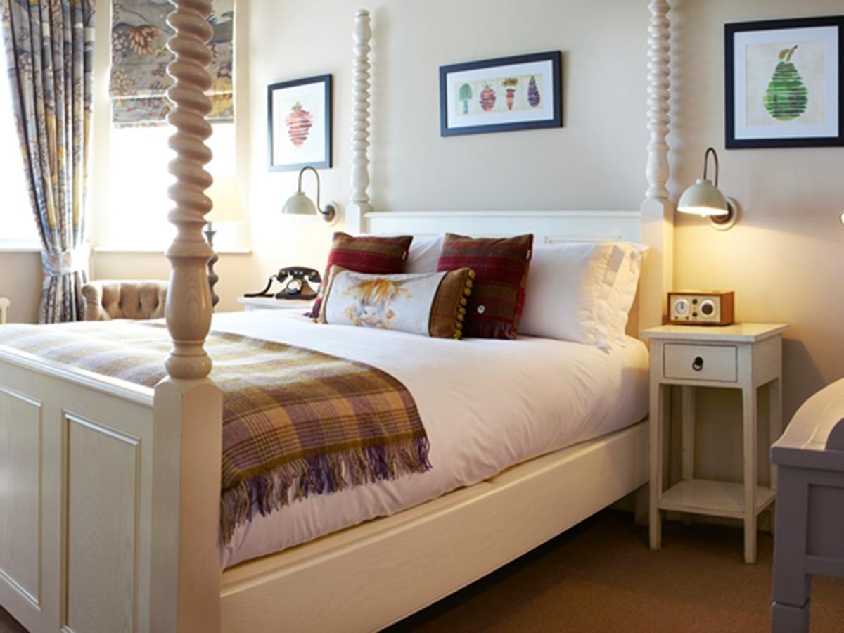 The Plough & 5*